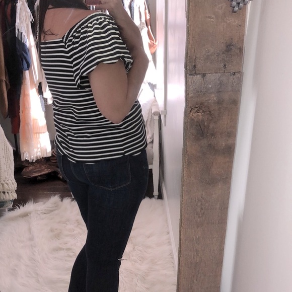 Banana Republic size small striped scallop hem top - Picture 4 of 7